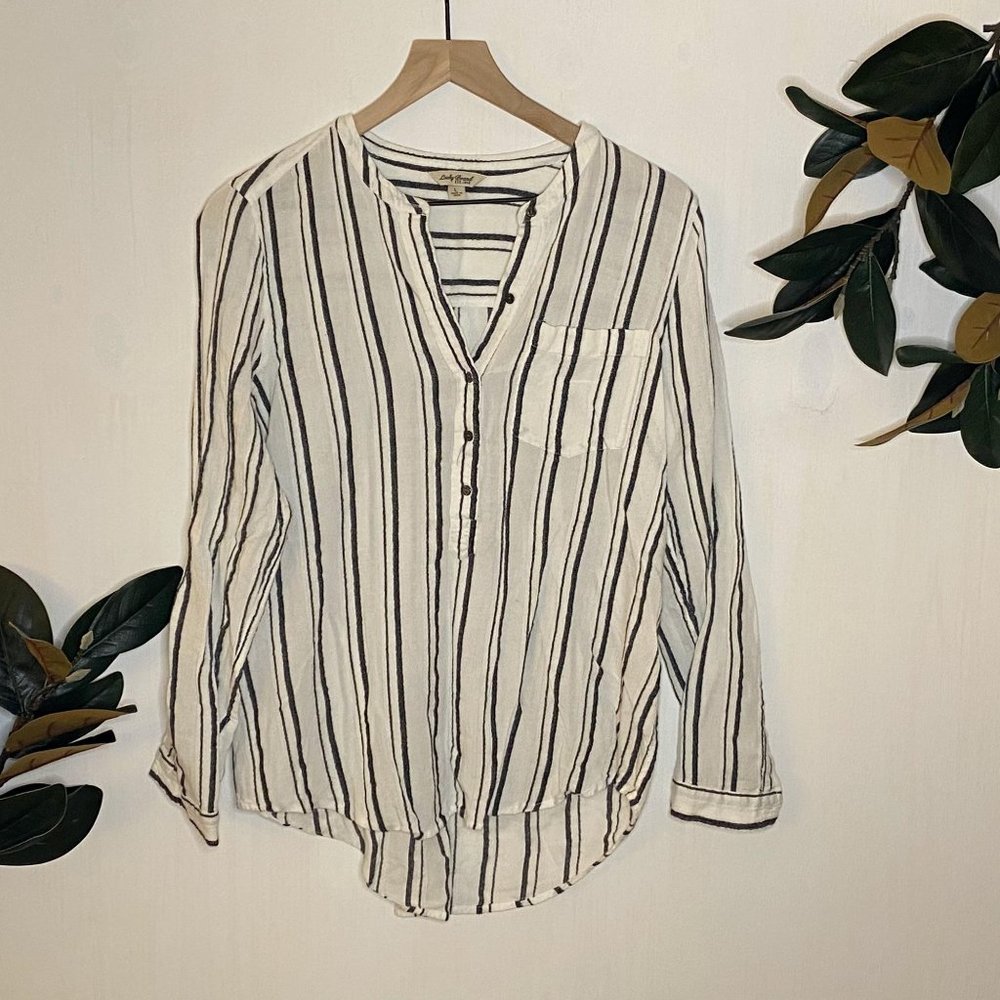Lucky Brand Black & White Button Down Shirt